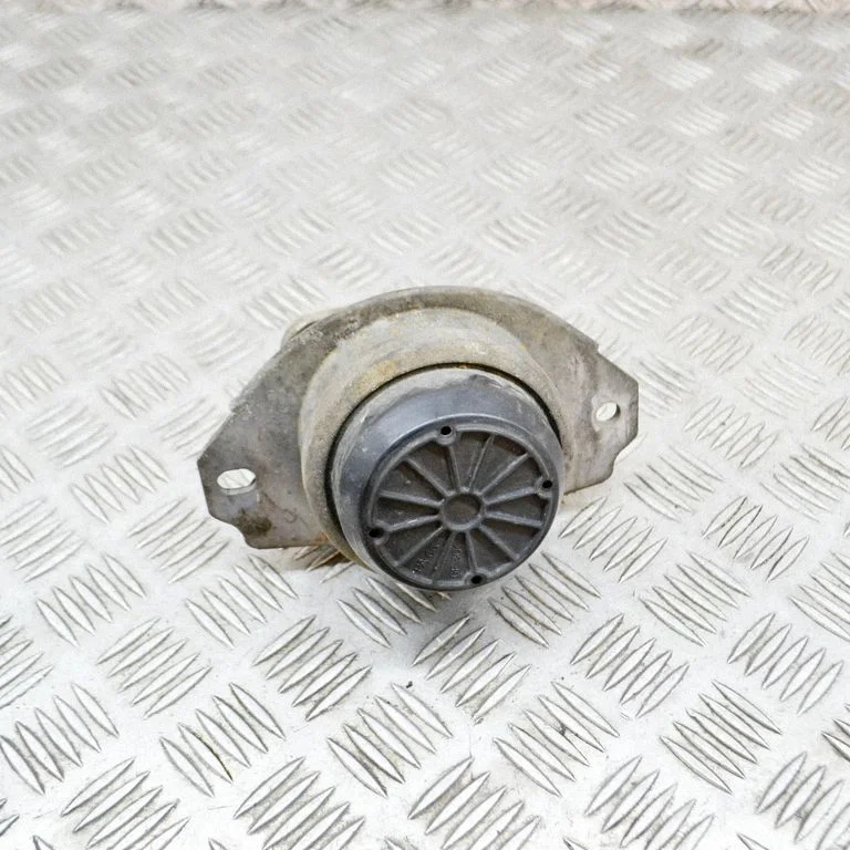 Dzinēja spilvens KKB500441G