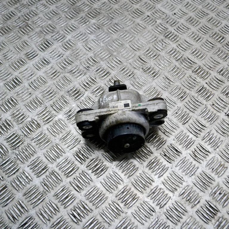 Dzinēja spilvens – Land Rover Range Rover Sport L494 (2013-)