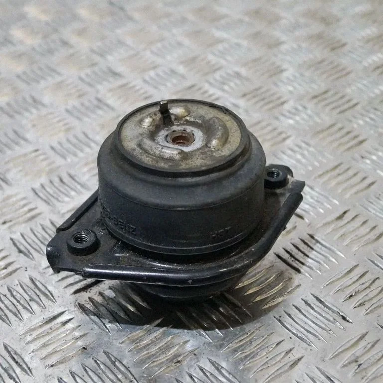 Dzinēja spilvens – Mercedes-Benz ML klase W164 (2005-2011)
