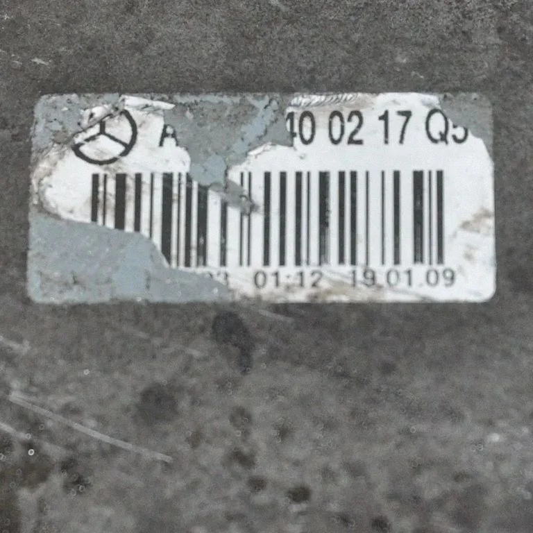 Dzinēja spilvens – Mercedes-Benz C klase AMG W204 (2007-2014)