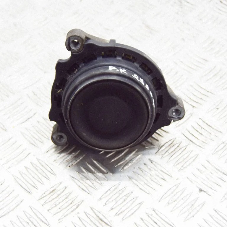 Engine mount bracket – BMW 4 Series F32 F33 (2013-2020)