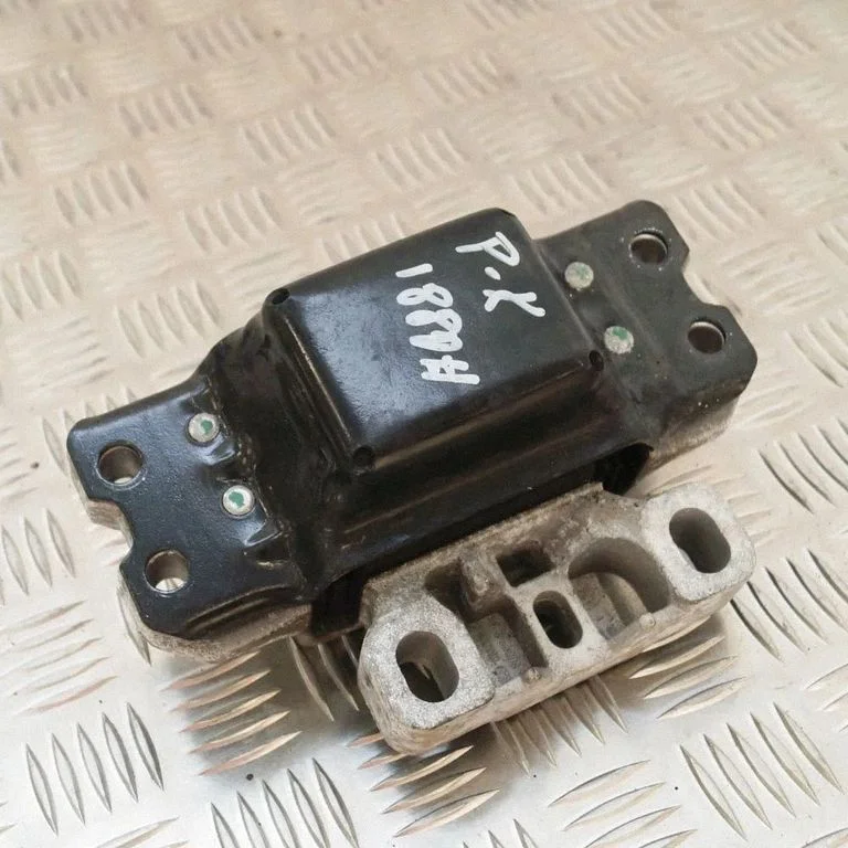 Dzinēja spilvens – Volkswagen Golf Plus (2005-2013)