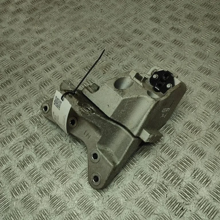 Wspornik silnika 365940E701