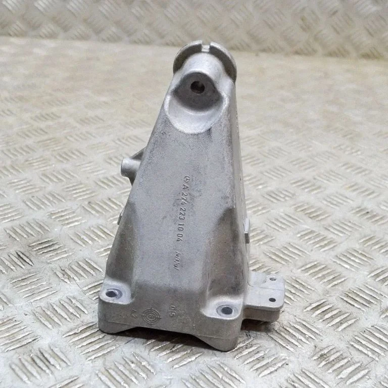 Engine mounting bracket – Mercedes-Benz C-Class W205 (2014-2021)