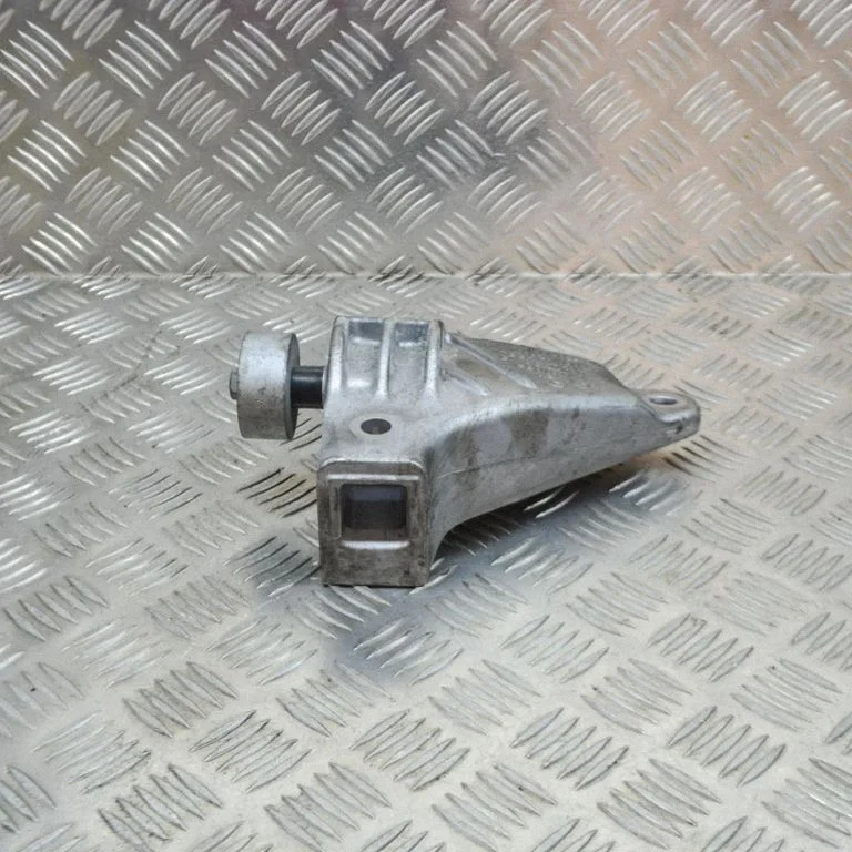 Engine mounting bracket – BMW 5 Series F10 F11 (2009-2016)
