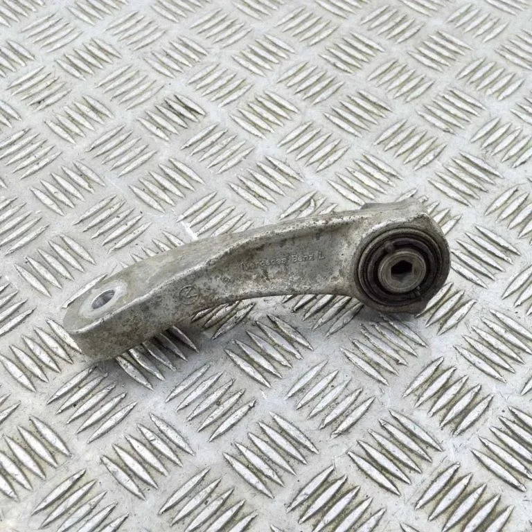 Priekšējā stabilizatora atsaite – Mercedes-Benz C klase W205 (2014-2021)