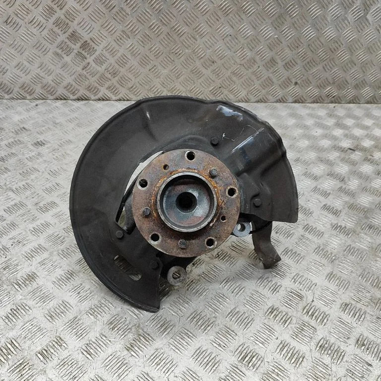 Priekšējā rumba 1096496