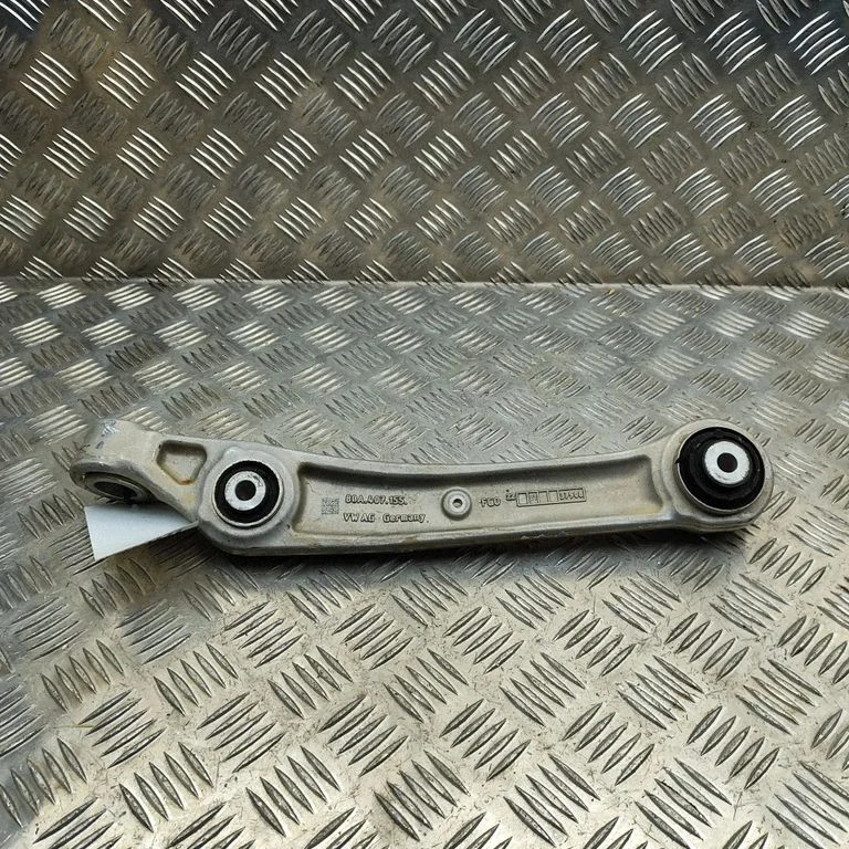 Front lower control arm/wishbone 80A407151A