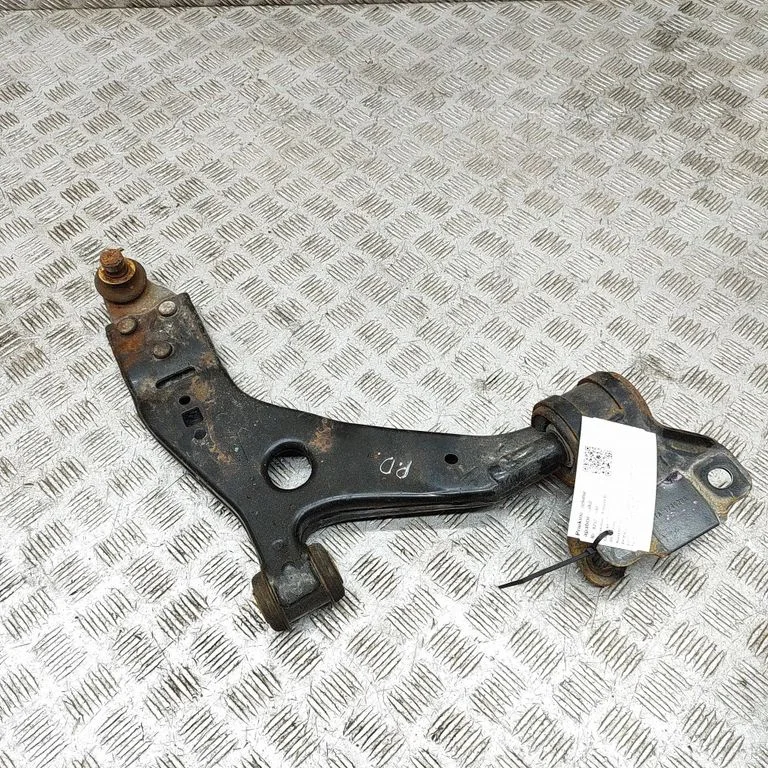 Priekšējā apakšējā svira/svārsts KV6C3A423AB