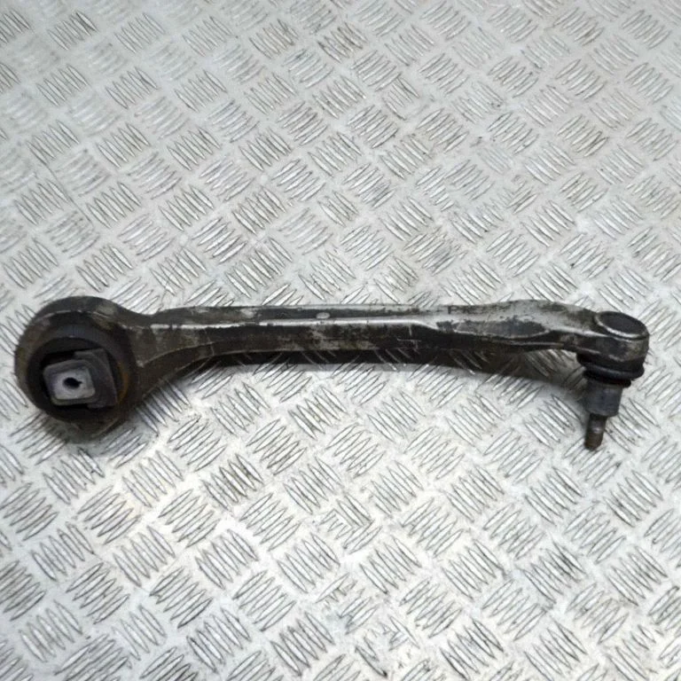 Front lower control arm/wishbone – left
