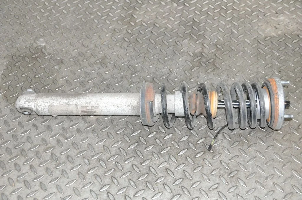 Amortyzator tylny – BMW Seria 5 F10 F11 (2009-2016)