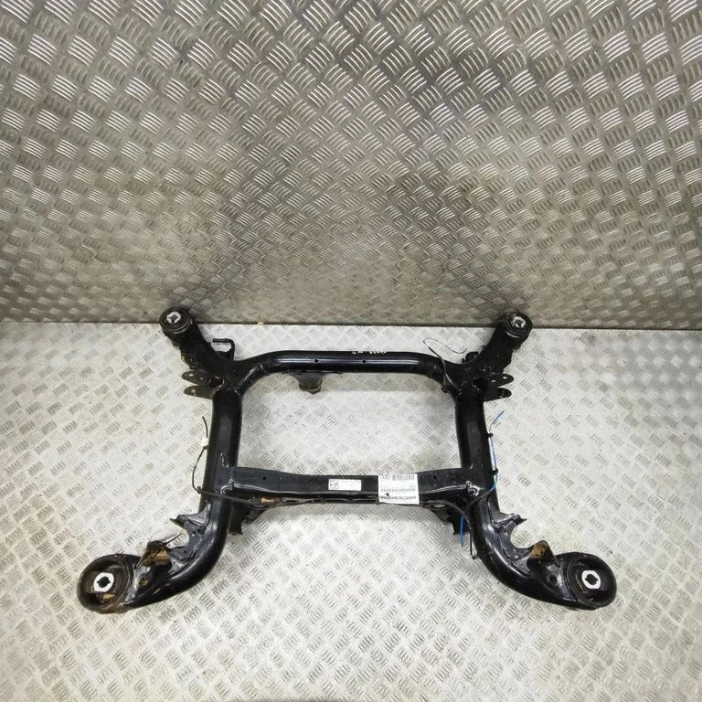 Tagumine abiraam 4M0505235B – Audi RS Q8 (2019-)
