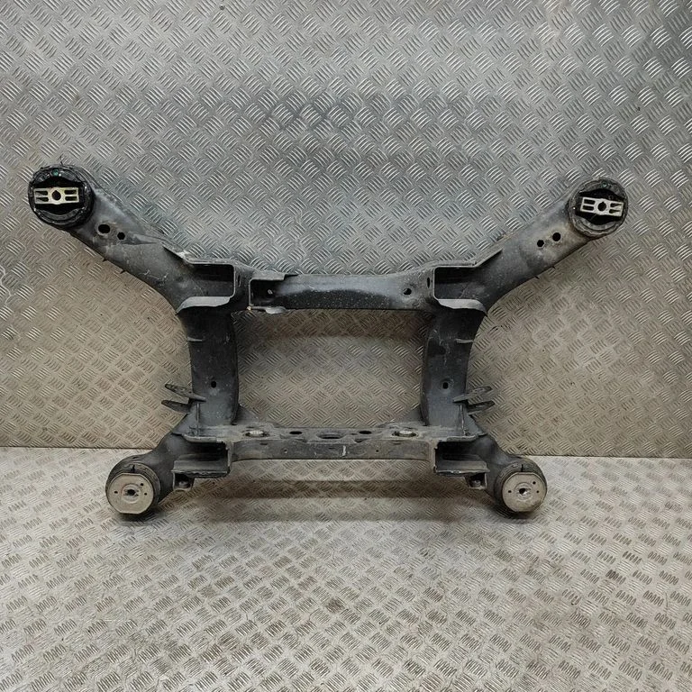 Sanki tylne A1673500100