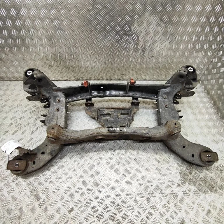Tagumine abiraam 6700077310 – Maserati Ghibli (2013-)