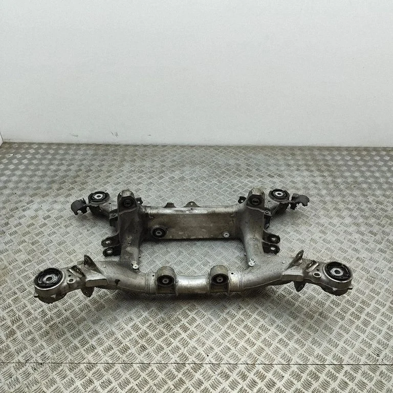 Aizmugurējais apakšrāmis 6894149