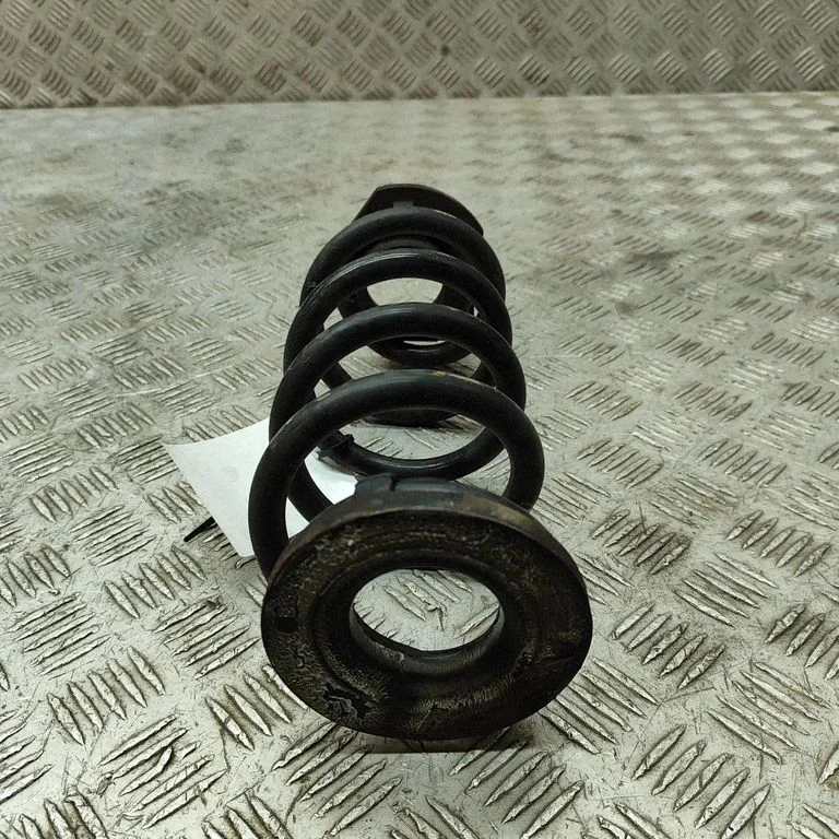 Tagumine keerdvedru 52441TGHA01