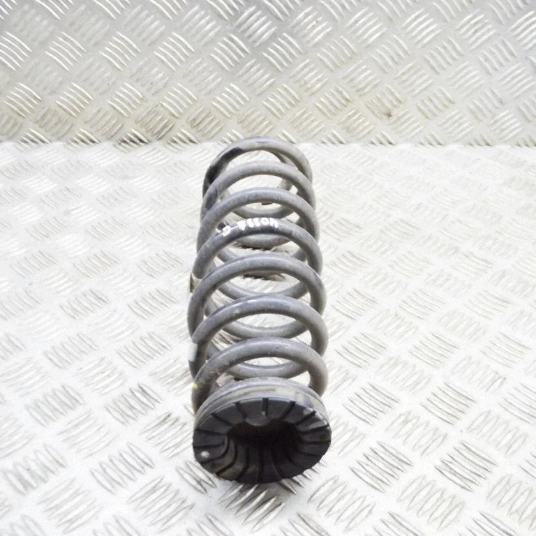 Tagumine keerdvedru 55330K4000