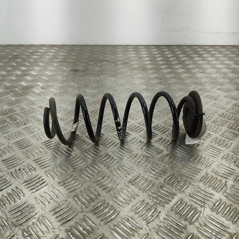 Aizmugurējā spirālatspere 5Q0511121