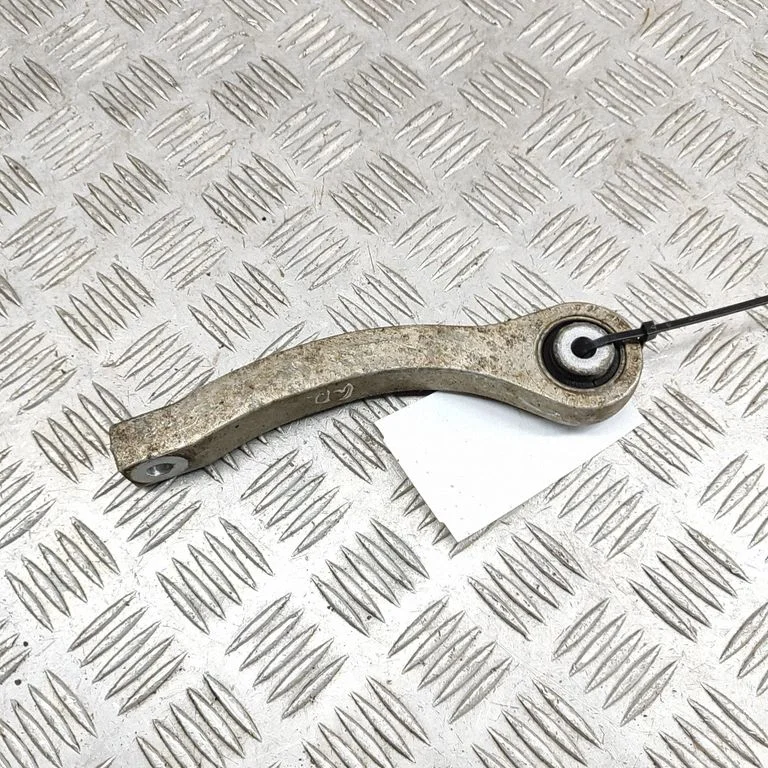 Aizmugurējā stabilizatora stienis 4M0505465D