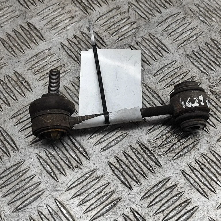 Tagumine stabilisaatori varras 670002744 – Maserati Ghibli (2013-)