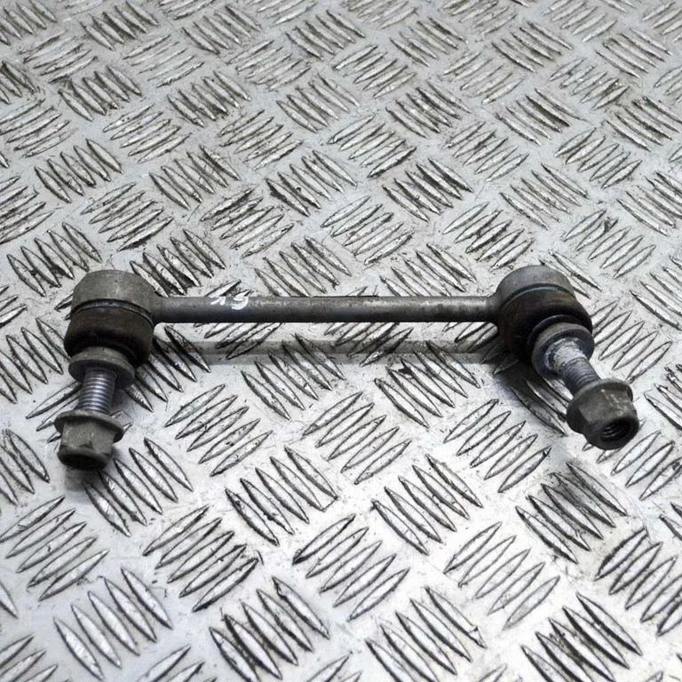 Aizmugurējā stabilizatora stienis DK625D498AB