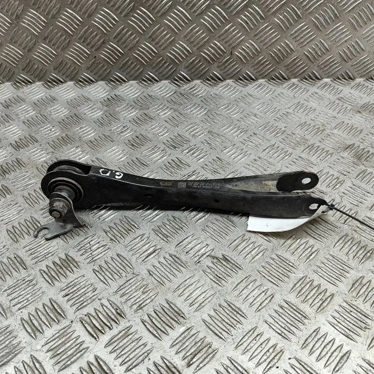 Tagumine ülemine õõtshoob 1EA505425A – Audi Q4 e-tron (2021-)