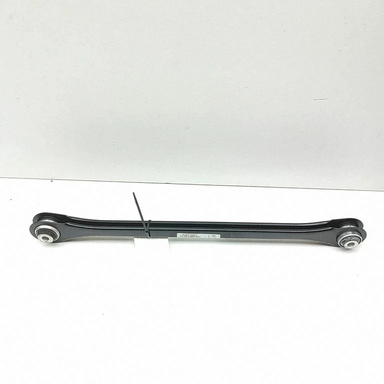 Tagumine ülemine õõtshoob – BMW 2-seeria F45 (2014-2021)