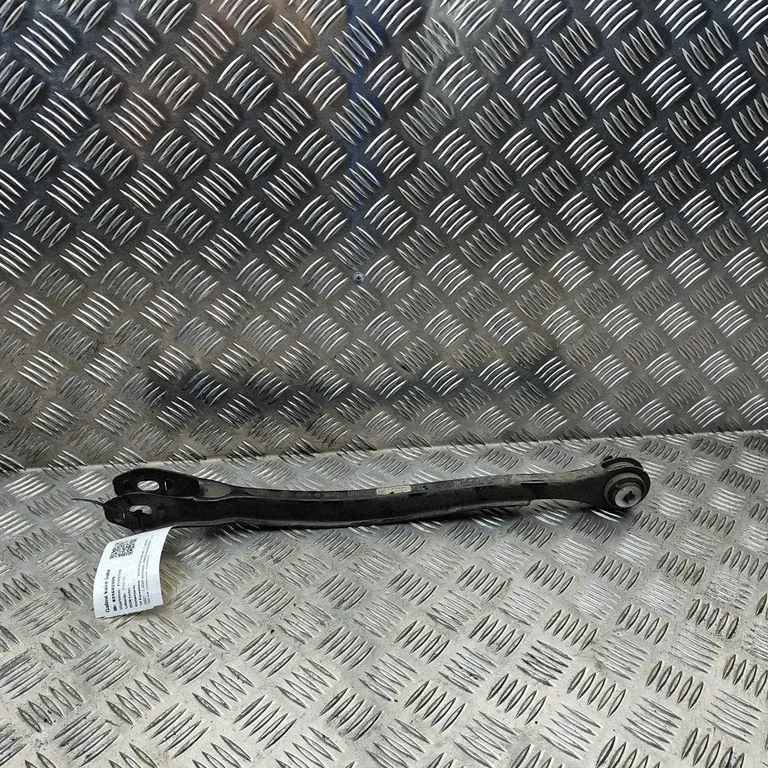 Tagumine ülemine õõtshoob A2063524800