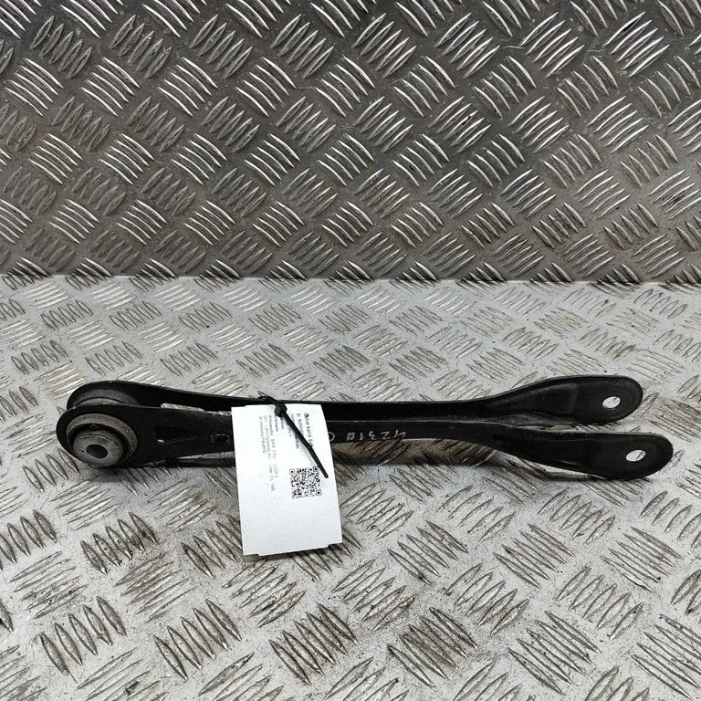 Aizmugurējā svira (dakša) 6861114