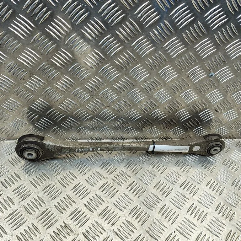 Tagumine ülemine õõtshoob 4M0501531K – Audi Q7 4M (2015-)