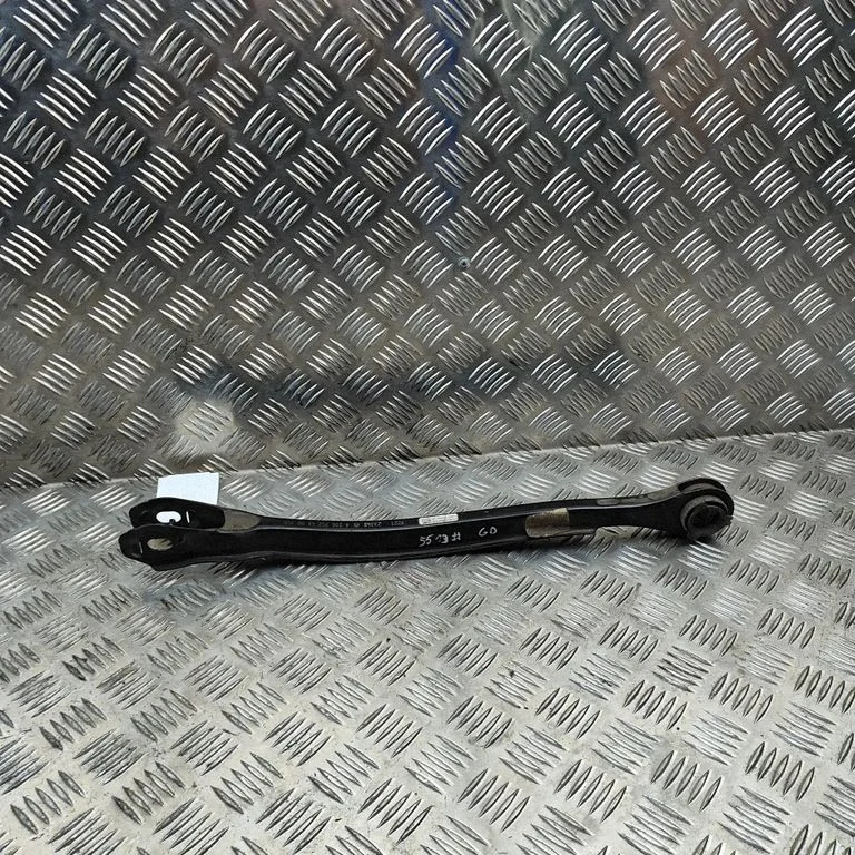 Tagumine ülemine õõtshoob A2063524800