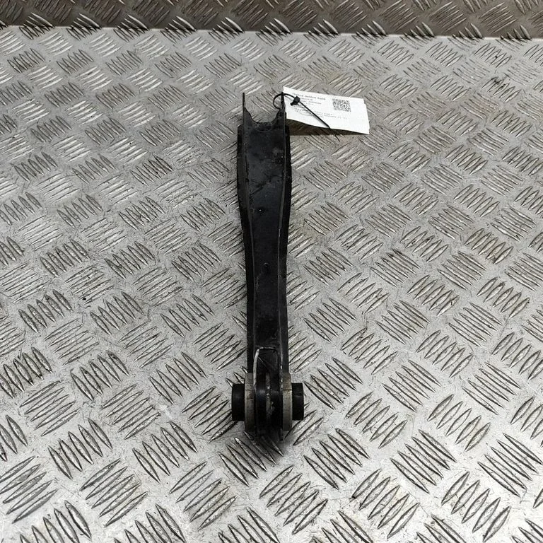 Aizmugurējā svira (dakša) 31360588