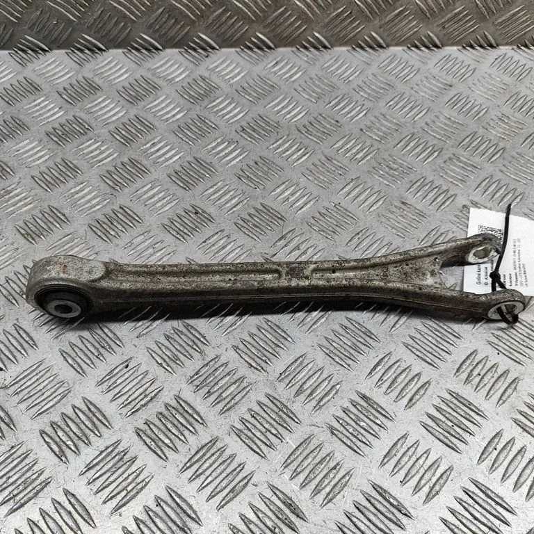 Tagumine ülemine õõtshoob 670002808 – Maserati Ghibli (2013-)