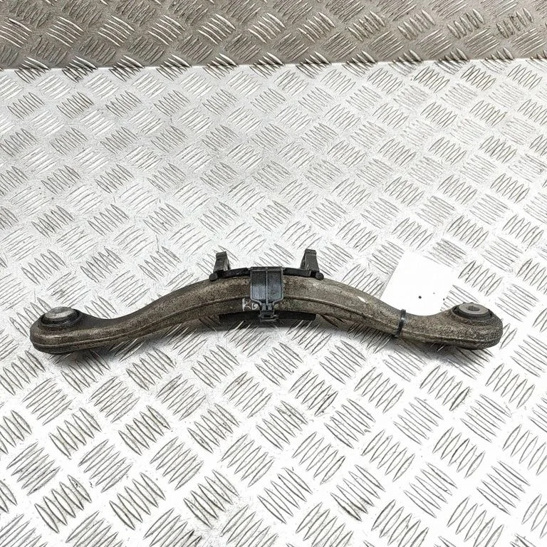 Tagumine ülemine õõtshoob A1673502900