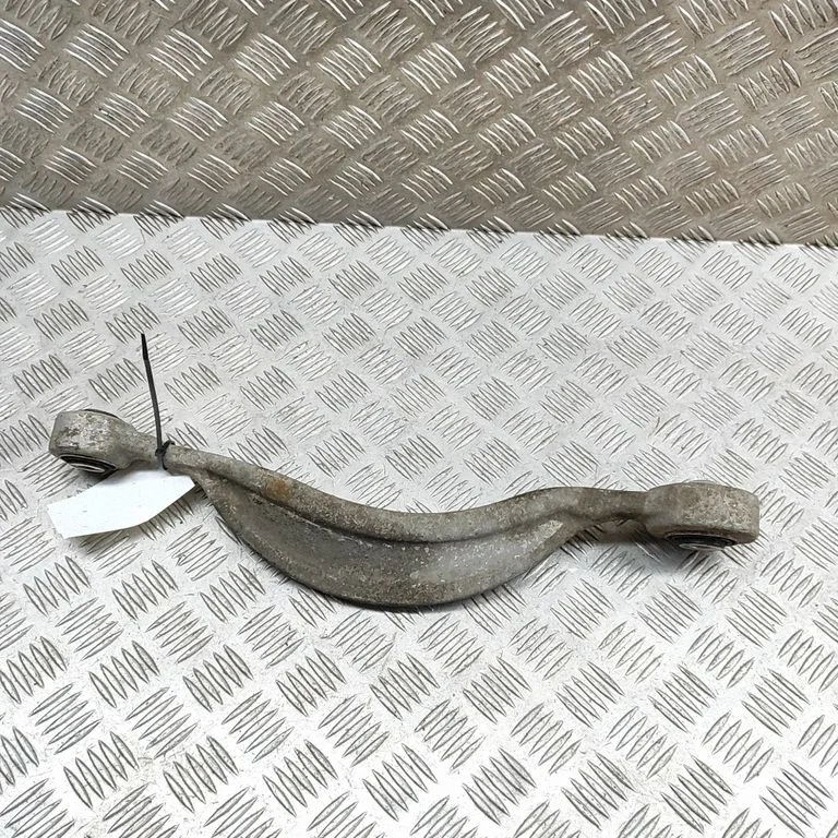 Aizmugurējā svira (dakša) 4M0501531