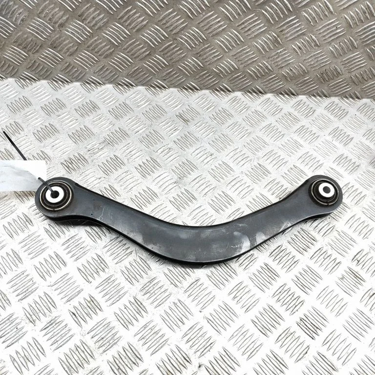 Tagumine ülemine õõtshoob 8W0505397F