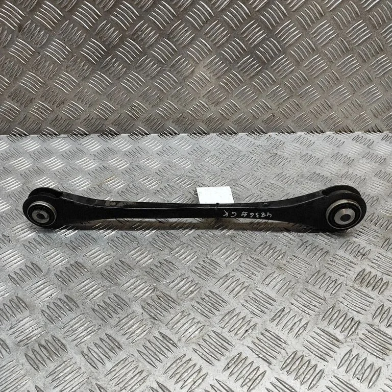 Aizmugurējā svira (dakša) 80A501531A