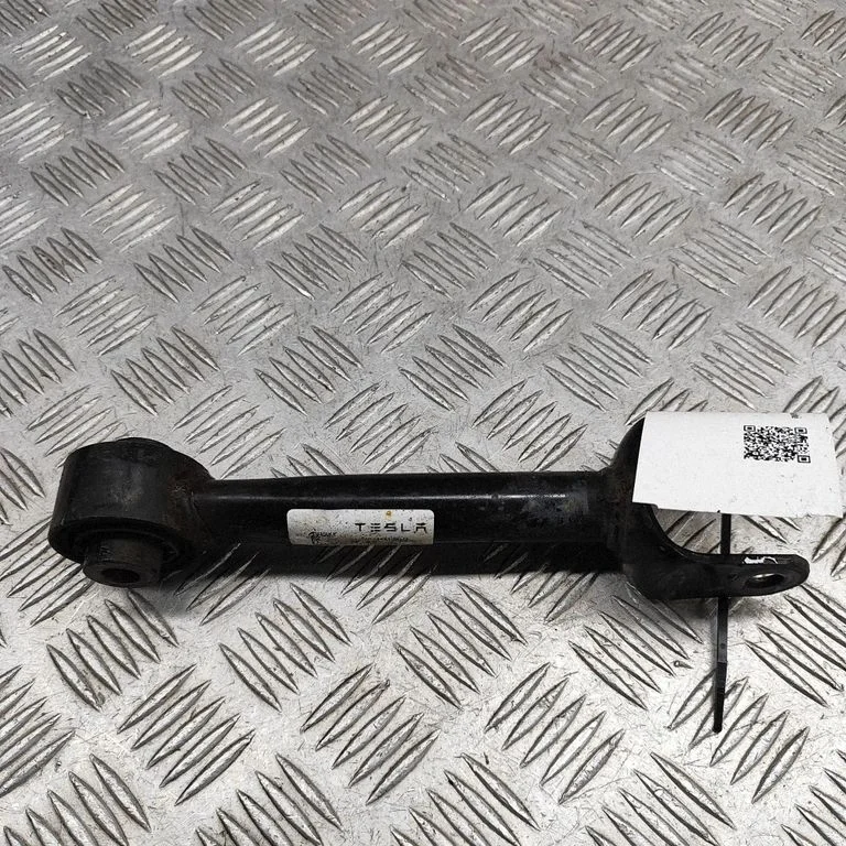 Aizmugurējā svira (dakša) 104443100G