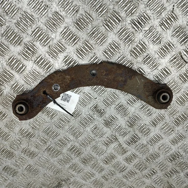 Rear upper control arm/wishbone 4110A140