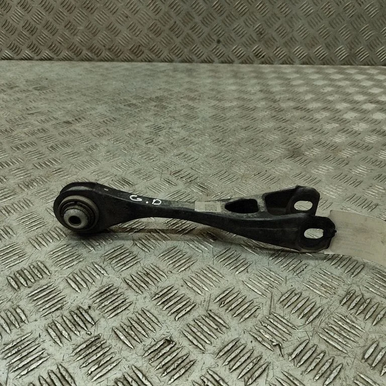 Rear upper control arm/wishbone 6852270