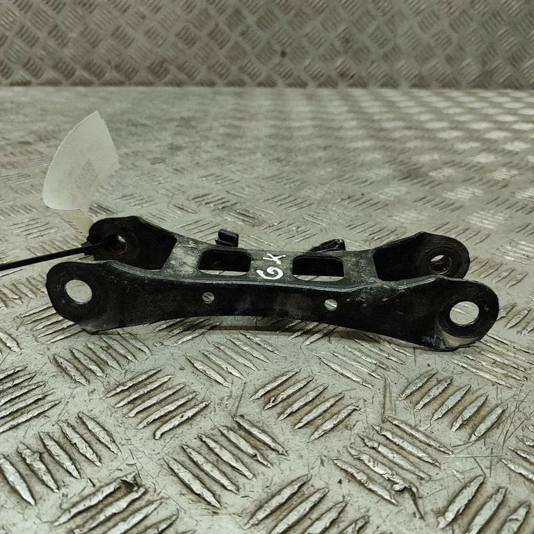 Rear upper control arm/wishbone 6867881