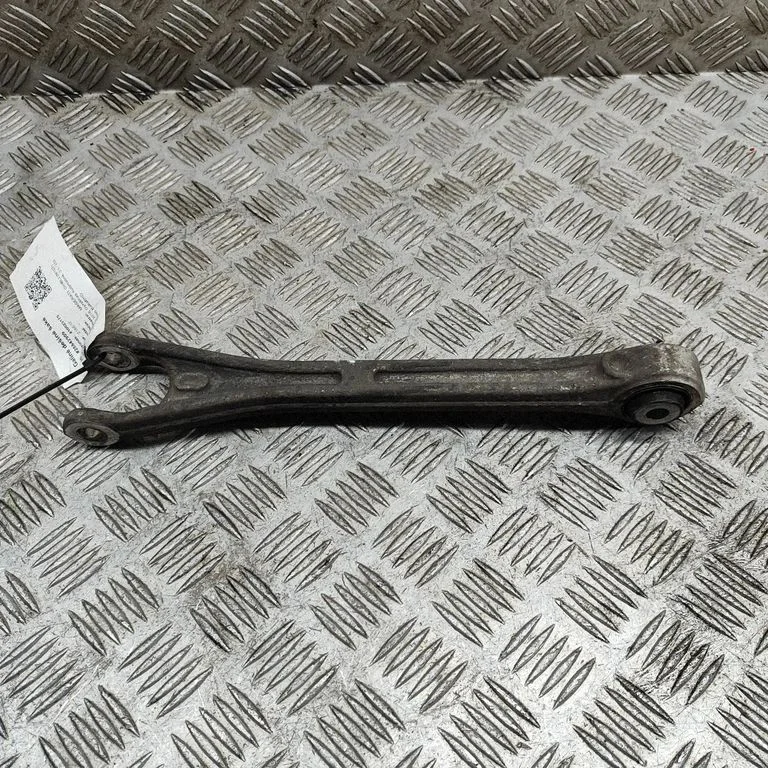 Tagumine ülemine õõtshoob 670002808 – Maserati Ghibli (2013-)
