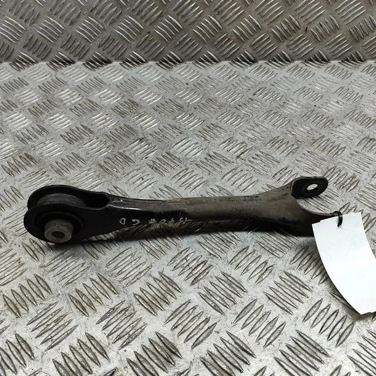 Aizmugurējā svira (dakša) 104442700C