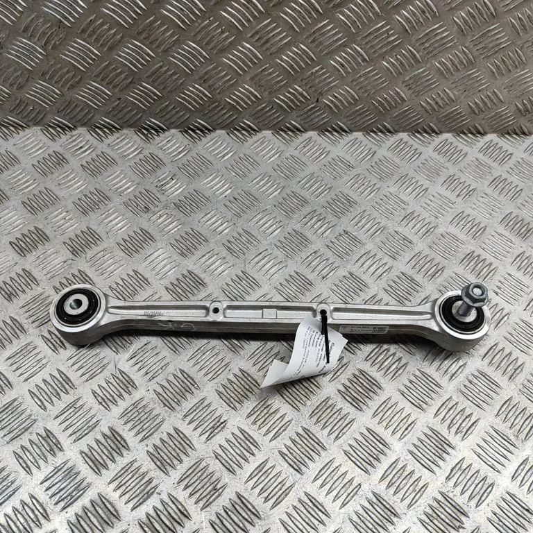 Tagumine ülemine õõtshoob 9GT505223B