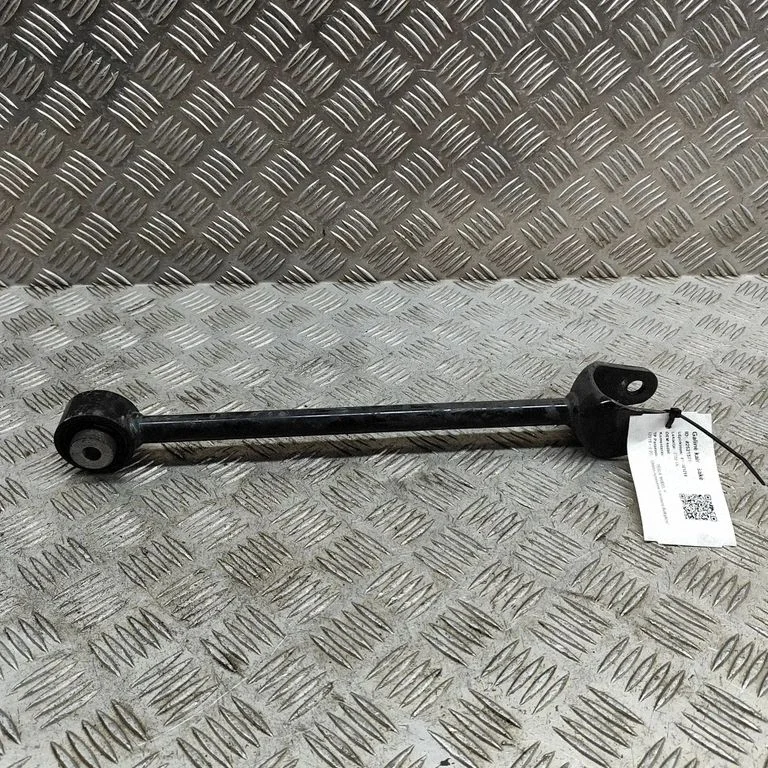 Aizmugurējā svira (dakša) 104444100F
