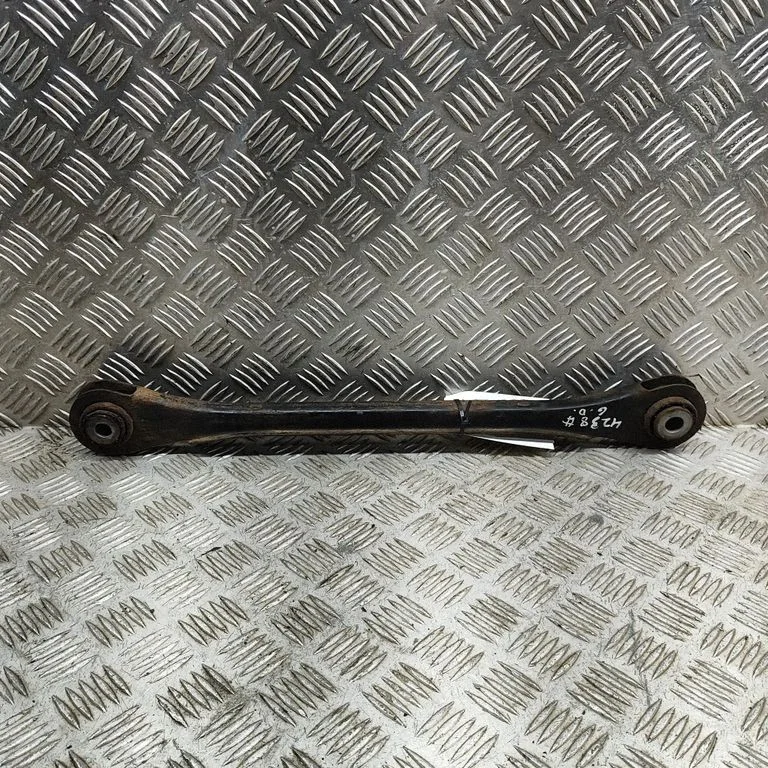 Aizmugurējā svira (dakša) 7P0501531