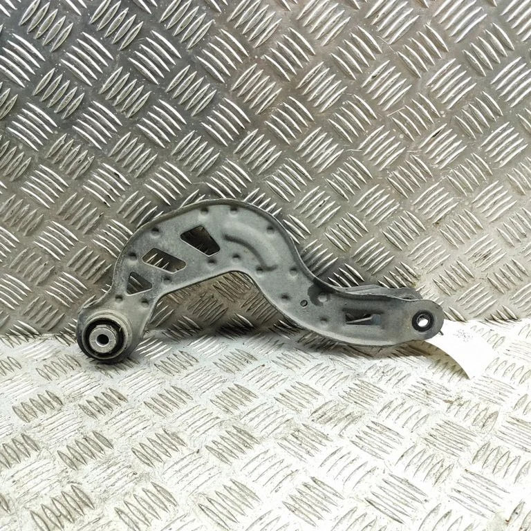 Aizmugurējā svira (dakša) A2463501006