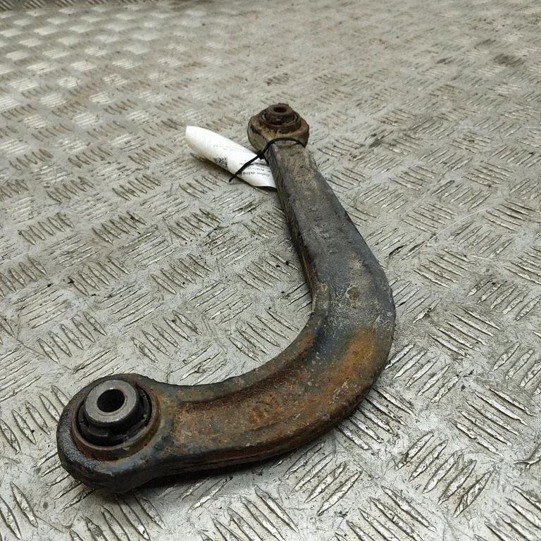 Aizmugurējā svira (dakša) KB7W28C10
