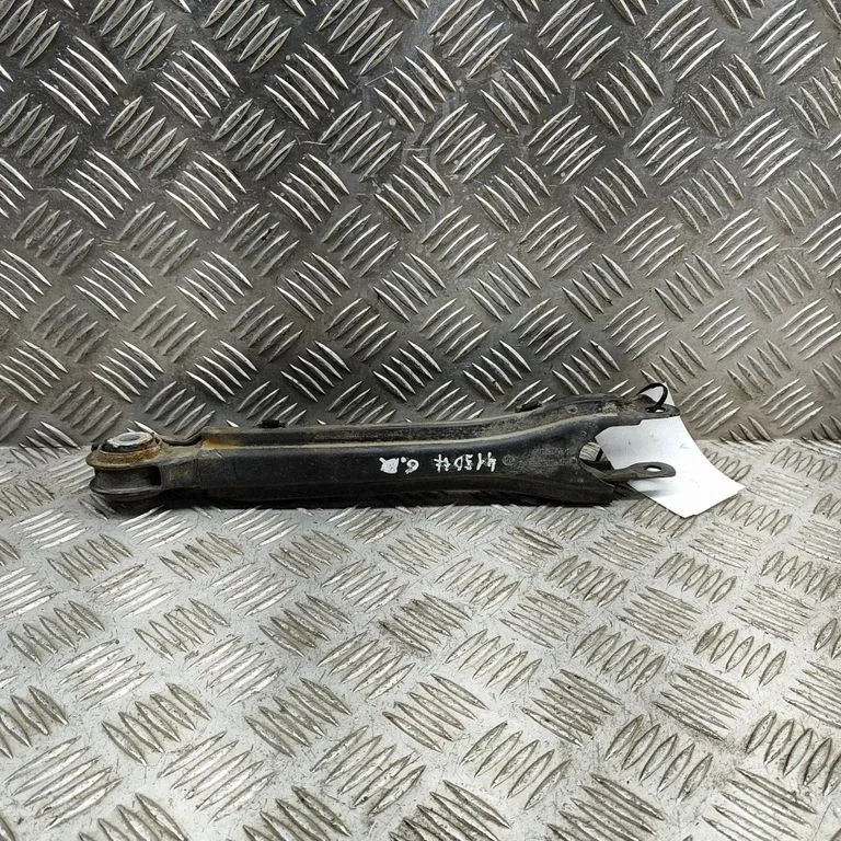 Aizmugurējā svira (dakša) A2043521488