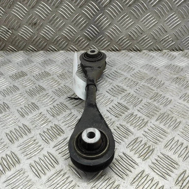 Aizmugurējā svira (dakša) 1EA501531